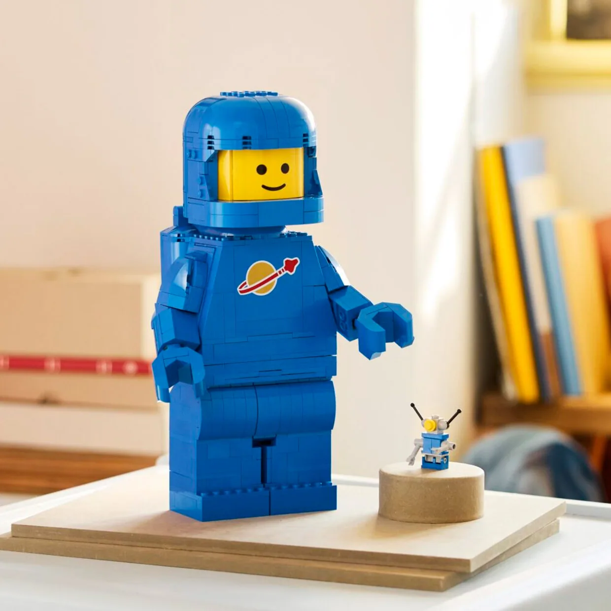 LEGO Scaled-up Spaceman Minifigure