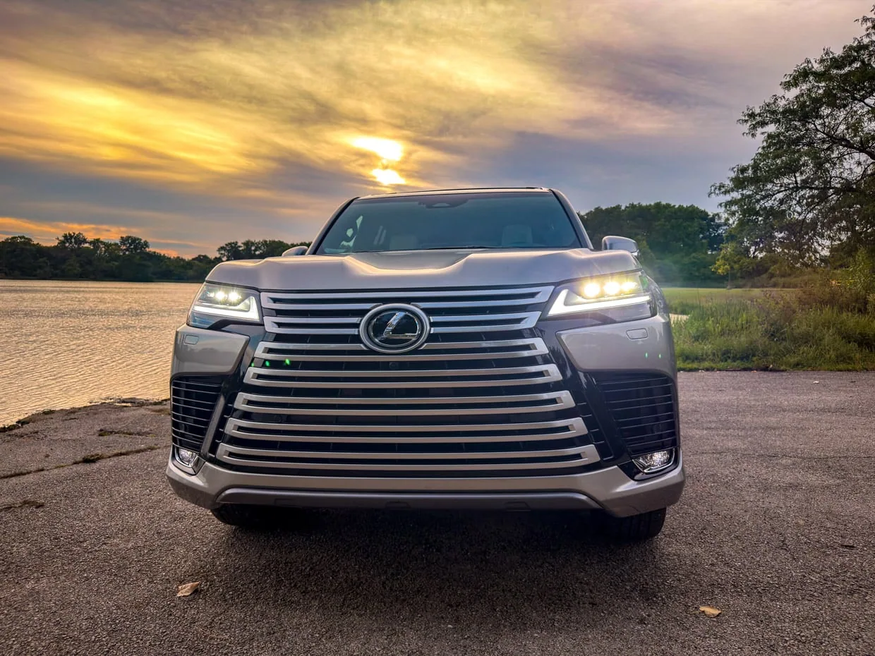 2026 Lexus LX 600 Front View + Grille